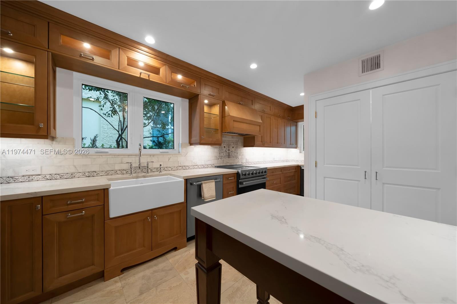 1720 Espanola Dr
