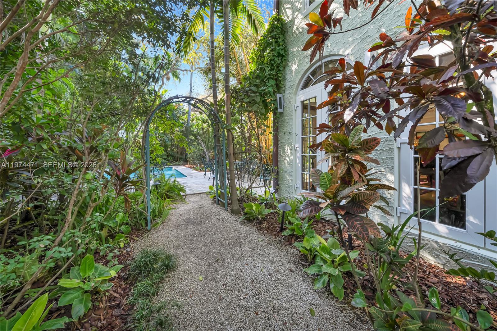 1720 Espanola Dr