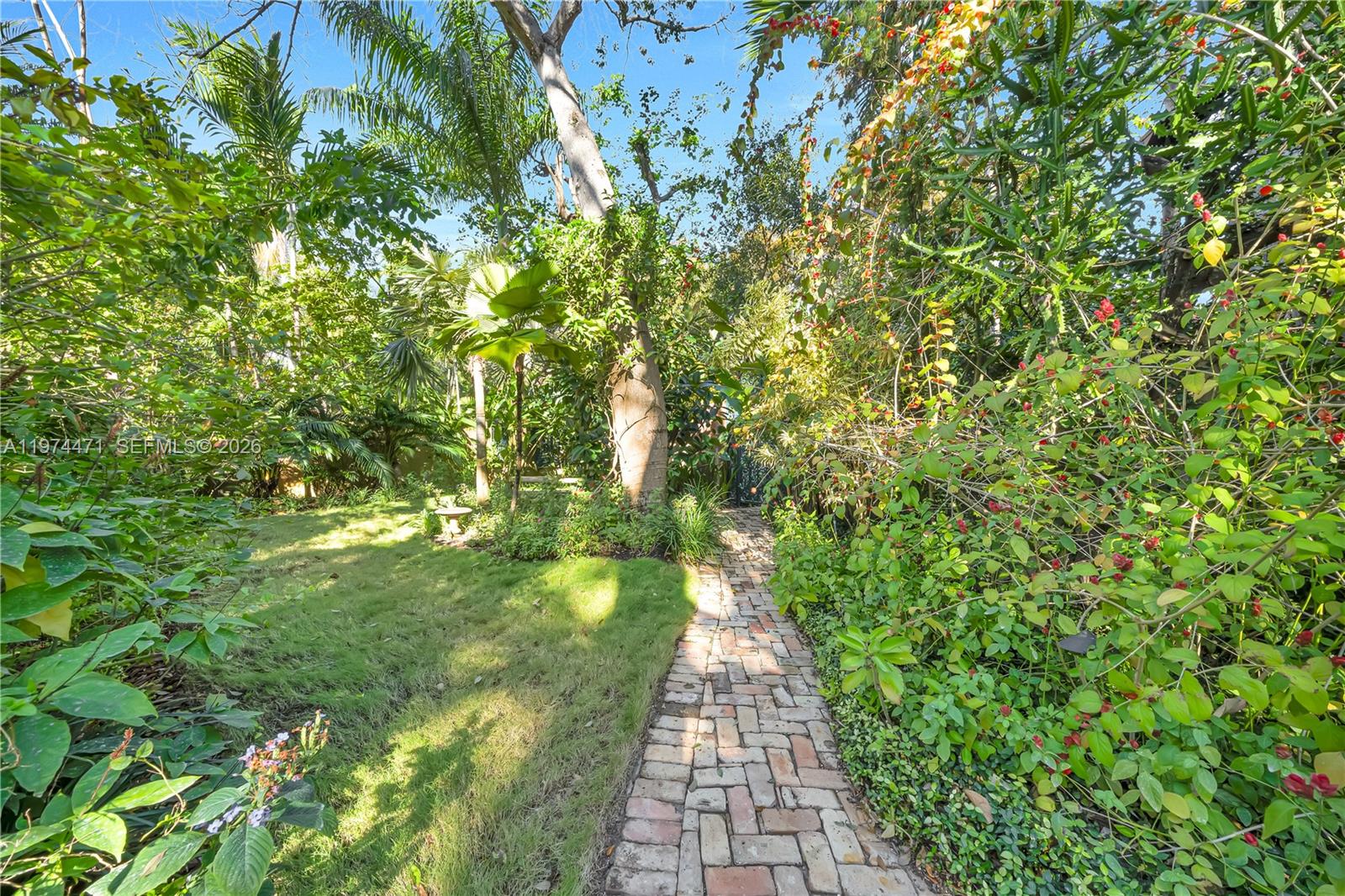 1720 Espanola Dr