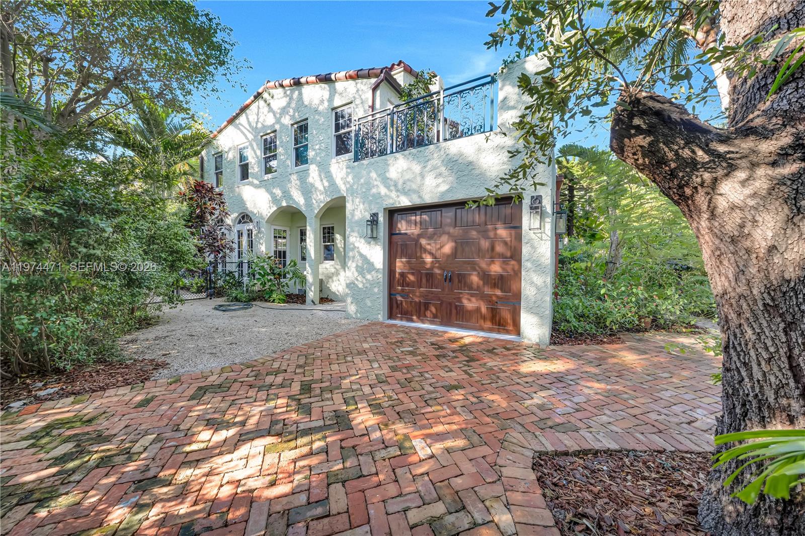 1720 Espanola Dr