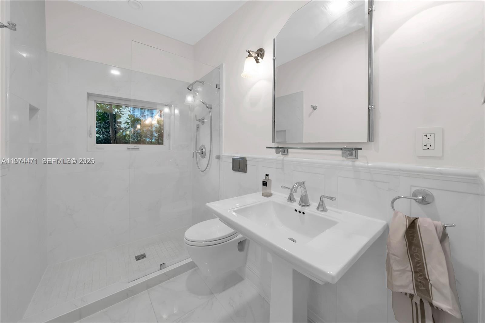 1720 Espanola Dr