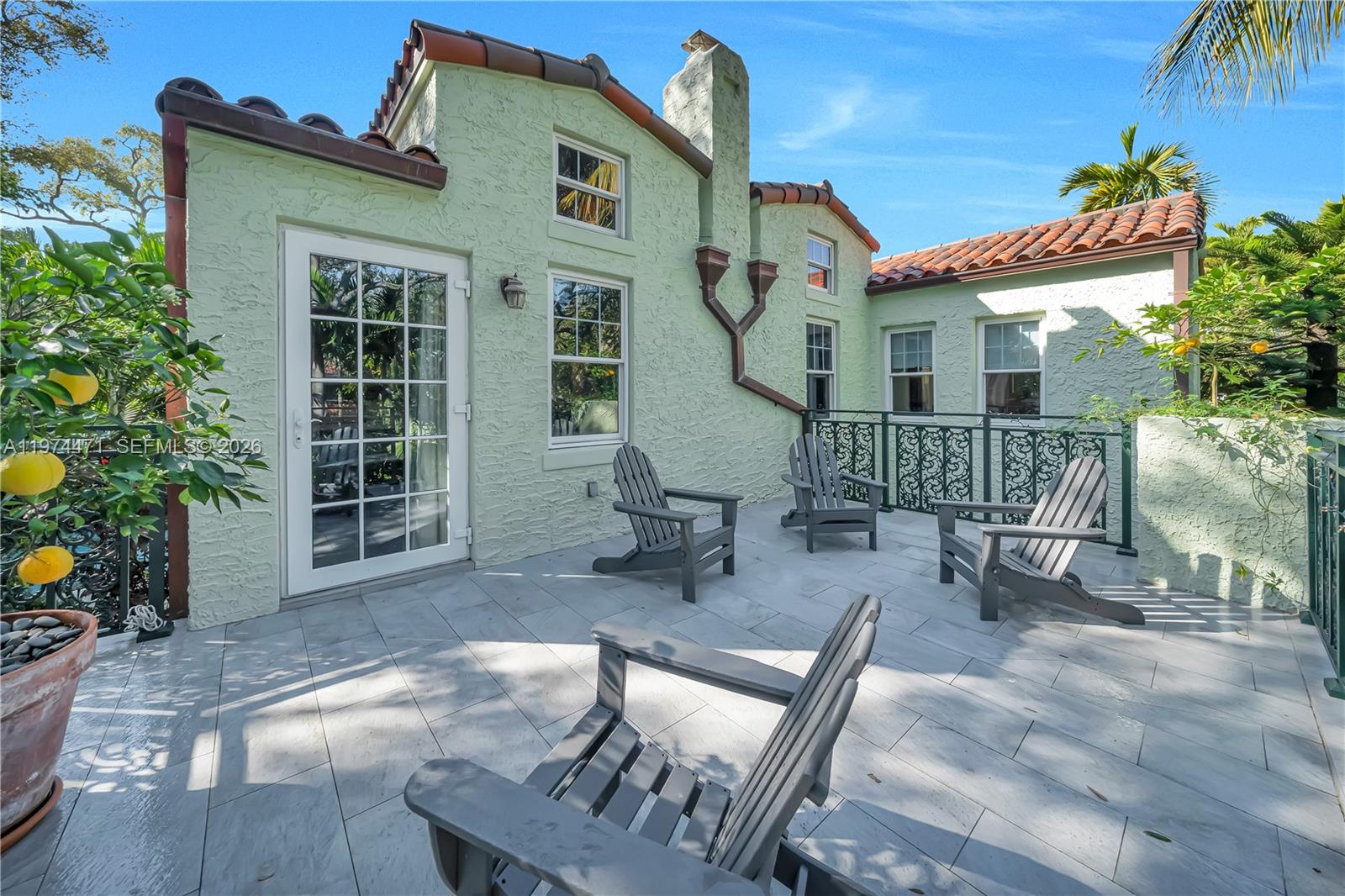 1720 Espanola Dr