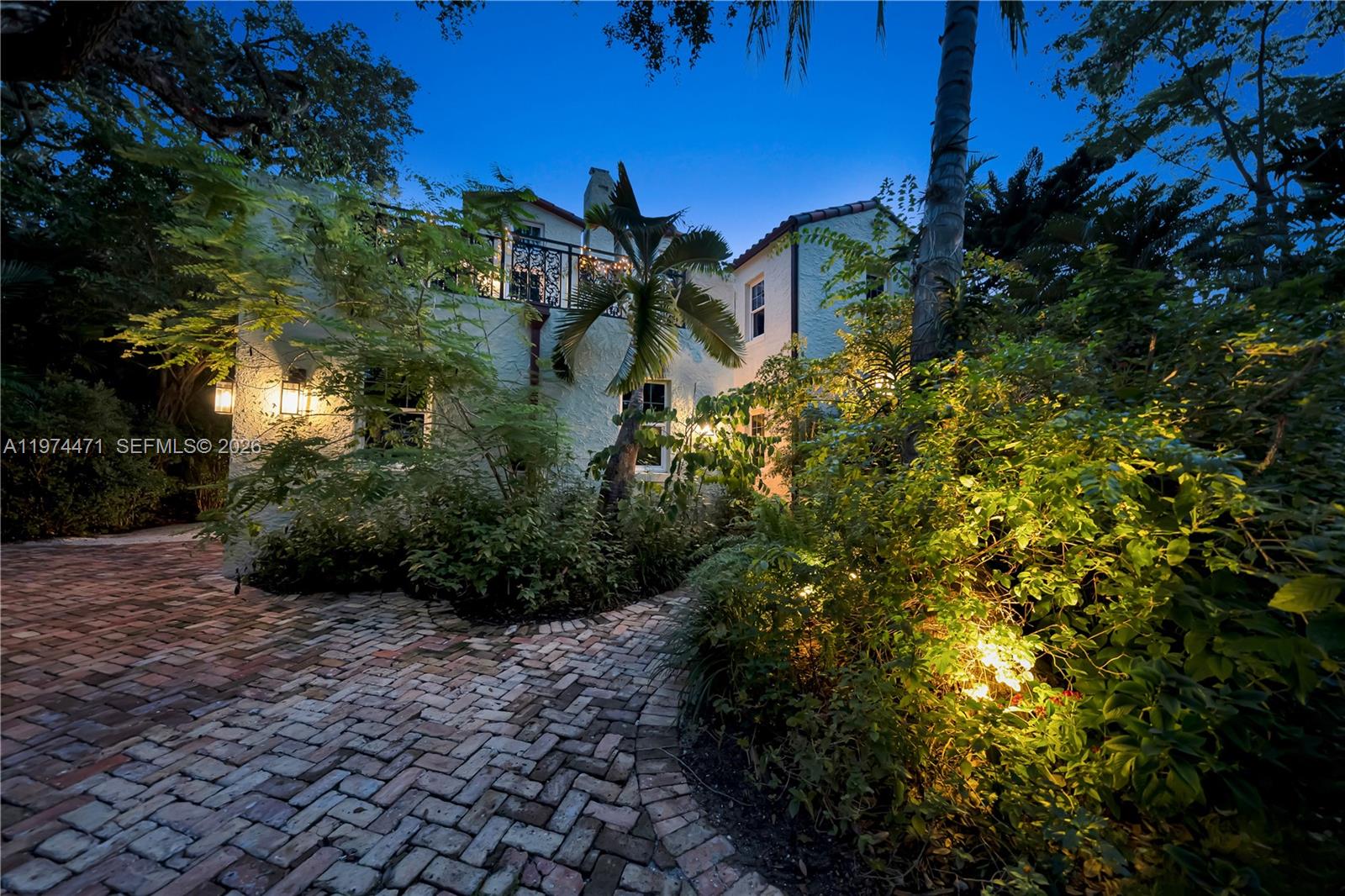 1720 Espanola Dr