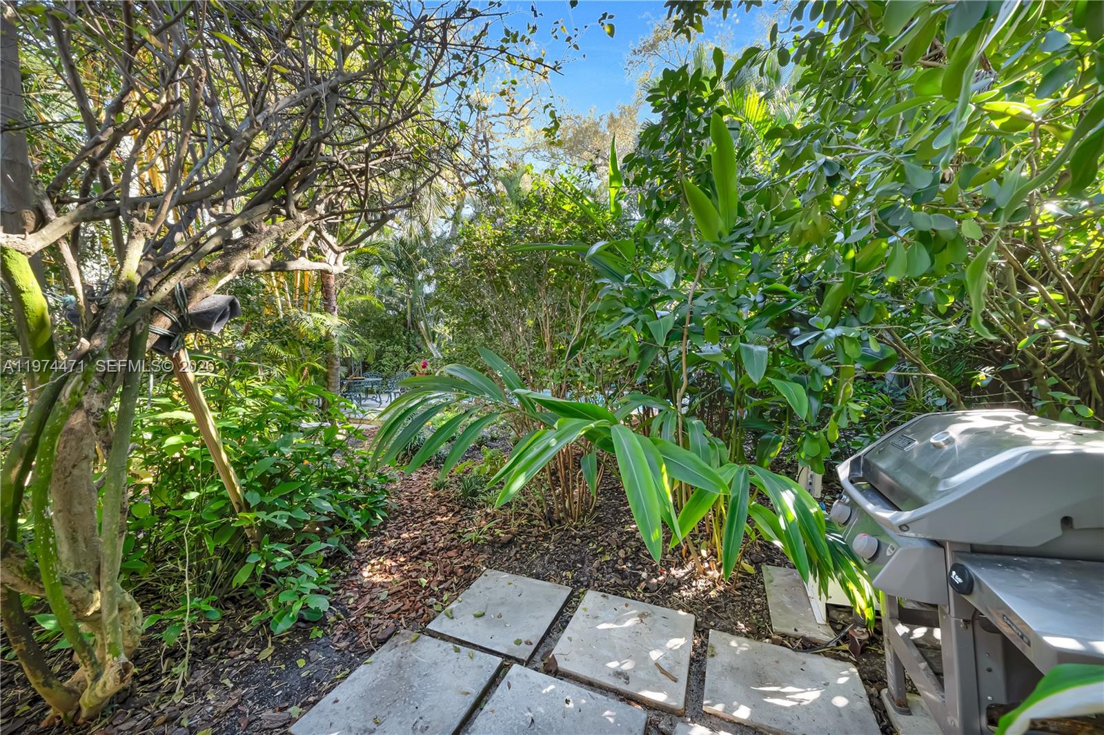1720 Espanola Dr