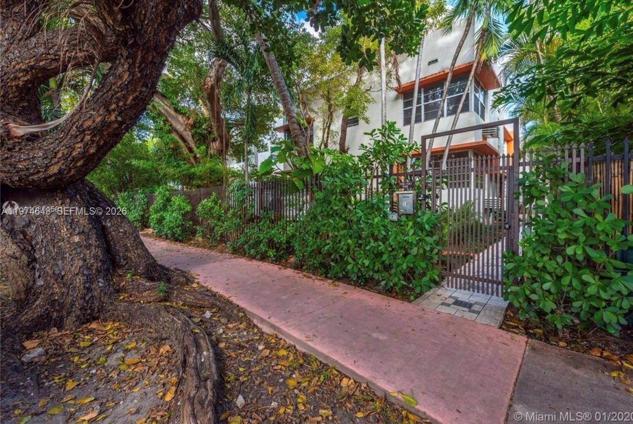 1135 Meridian Ave # 4