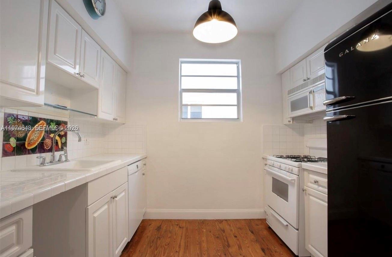 1135 Meridian Ave # 4