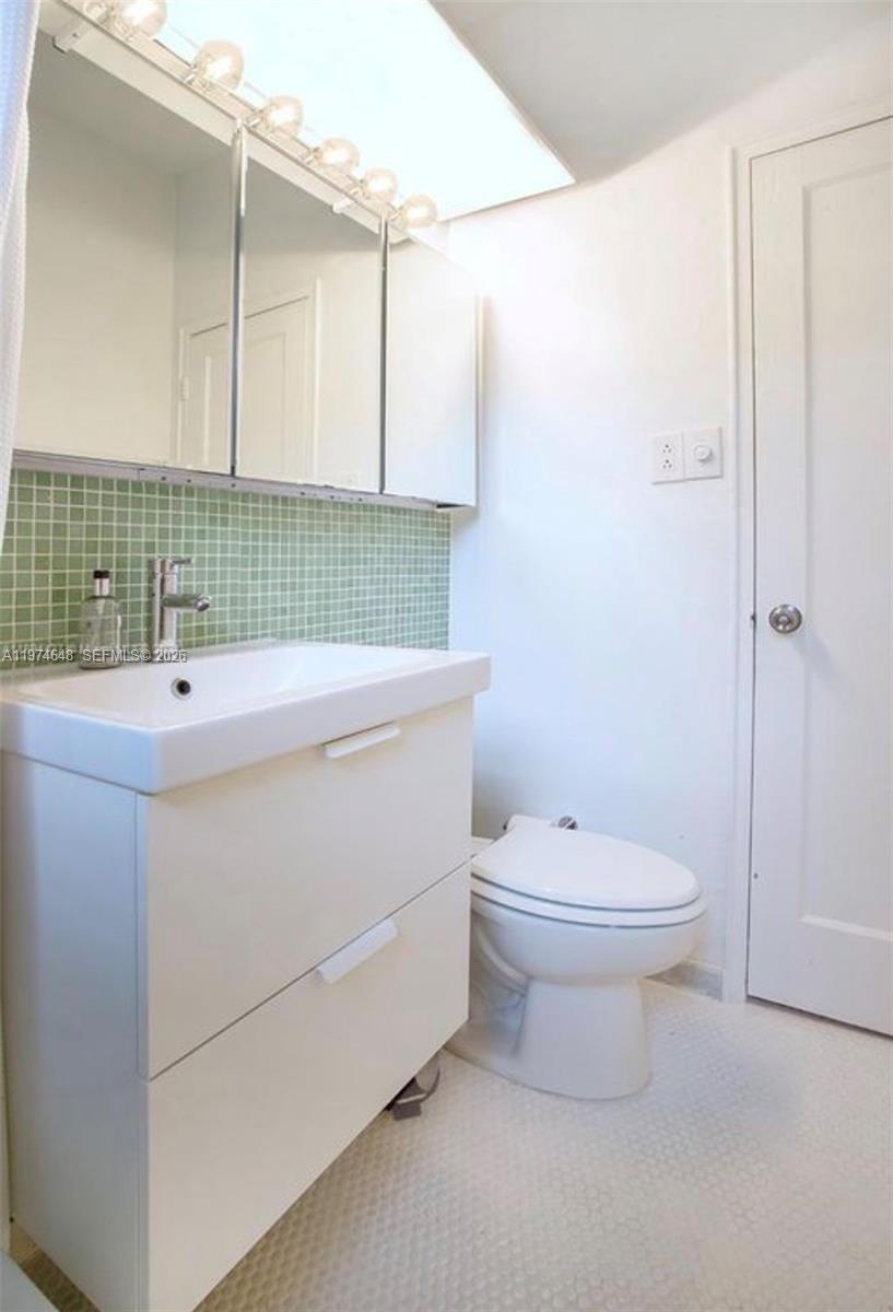 1135 Meridian Ave # 4