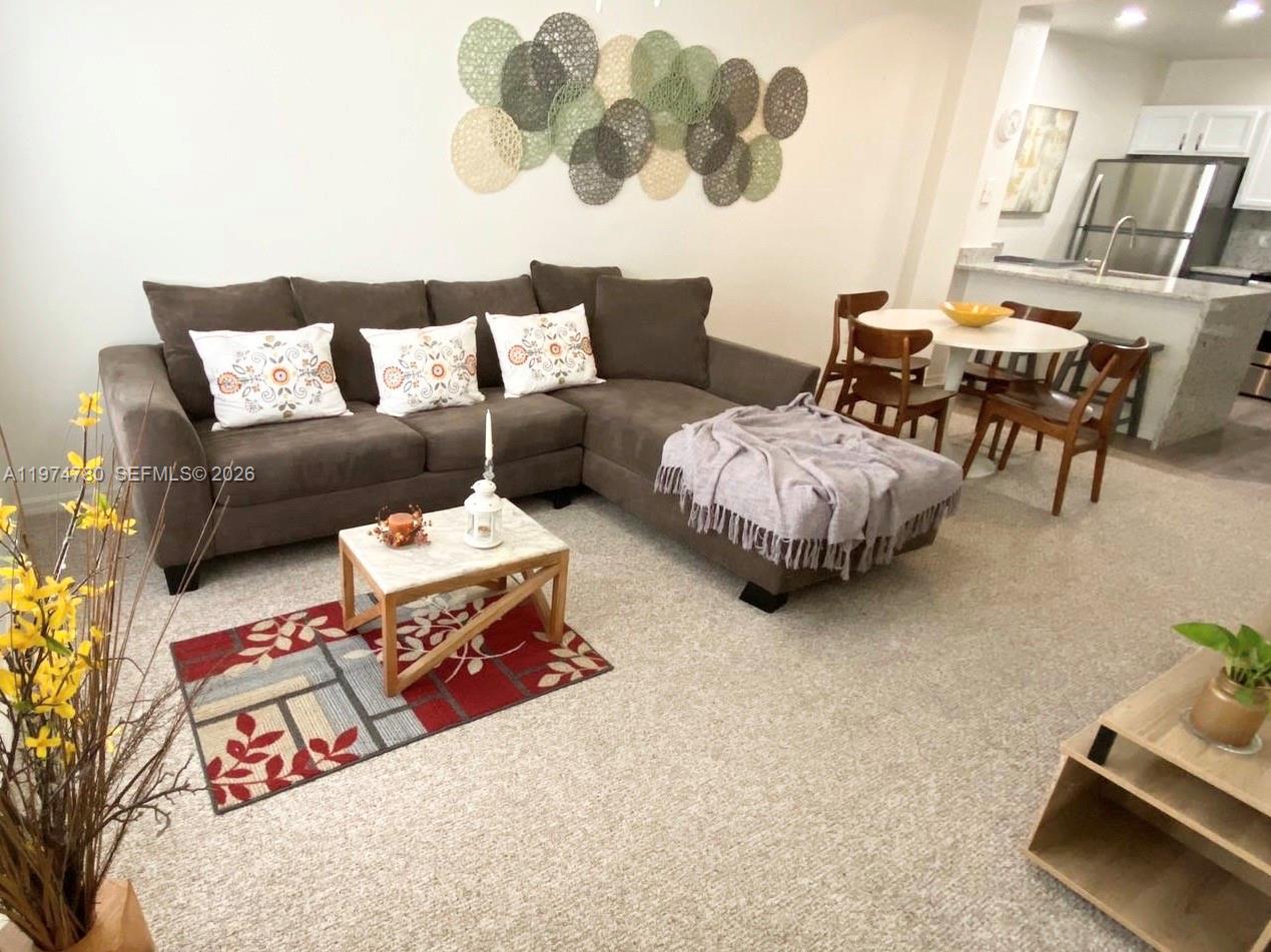 2220 San Vittorino # 106