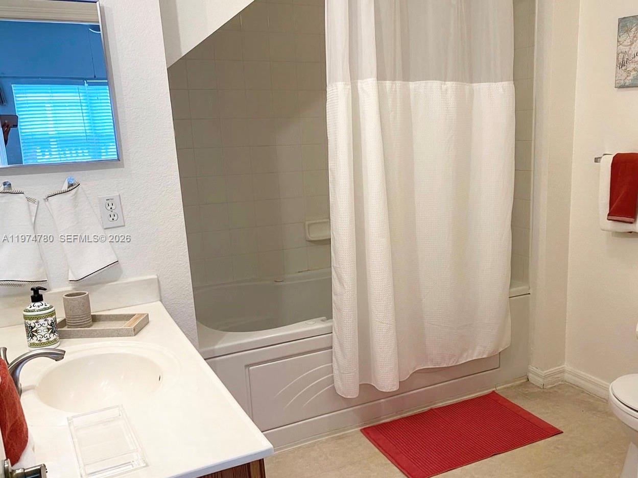 2220 San Vittorino # 106