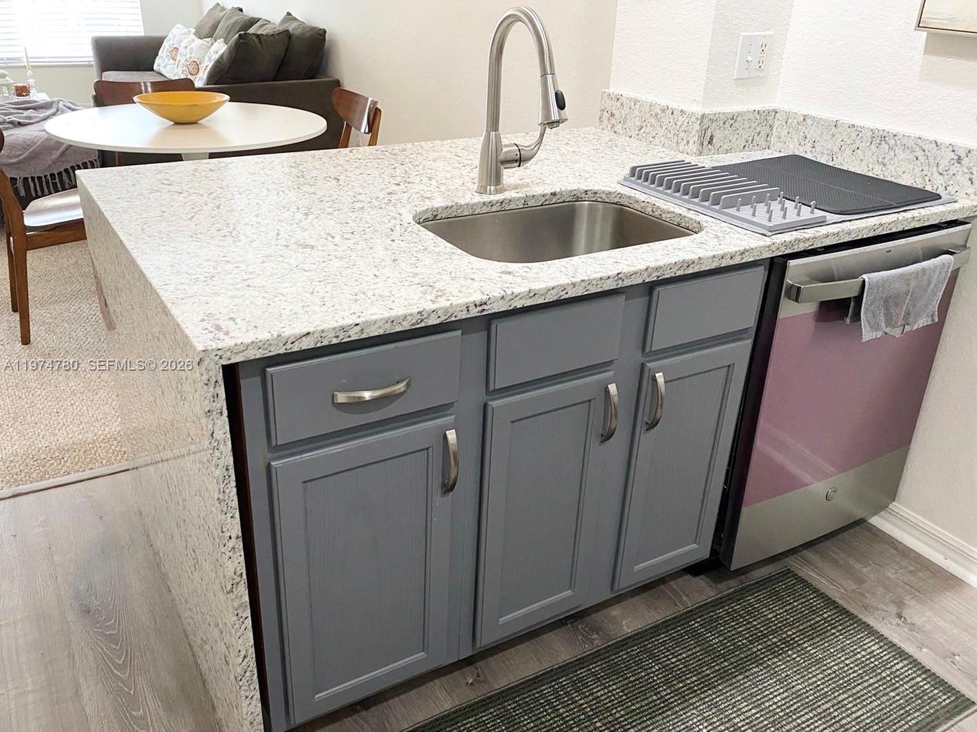 2220 San Vittorino # 106