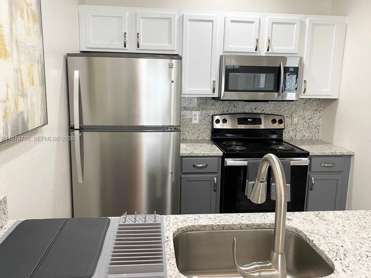 2220 San Vittorino # 106