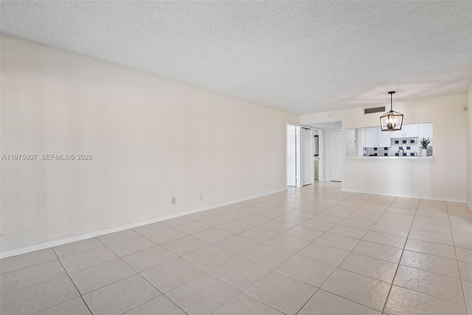303 Racquet Club Rd # 204