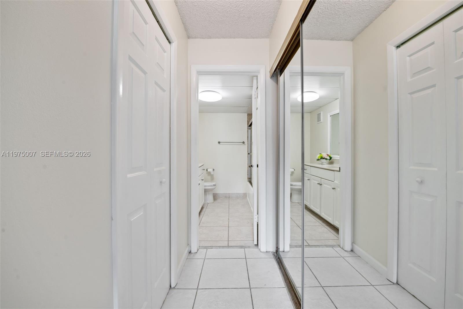303 Racquet Club Rd # 204