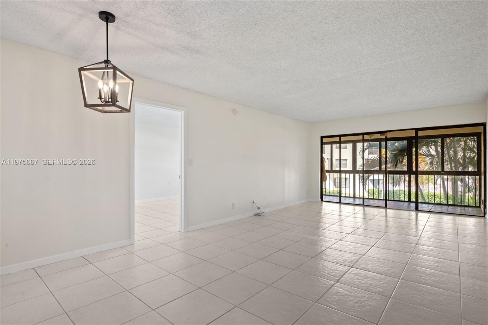 303 Racquet Club Rd # 204