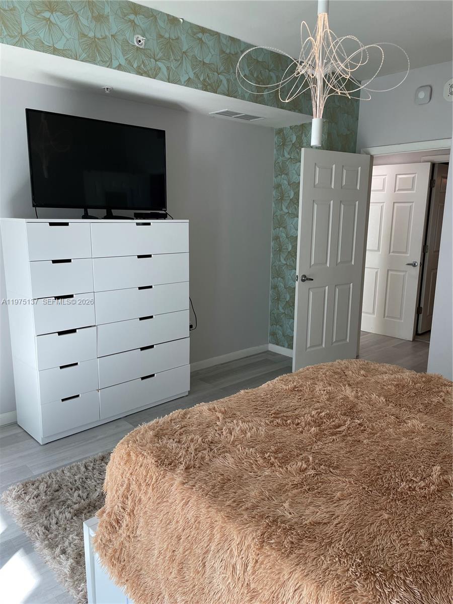 253 NE 2nd St # 2304