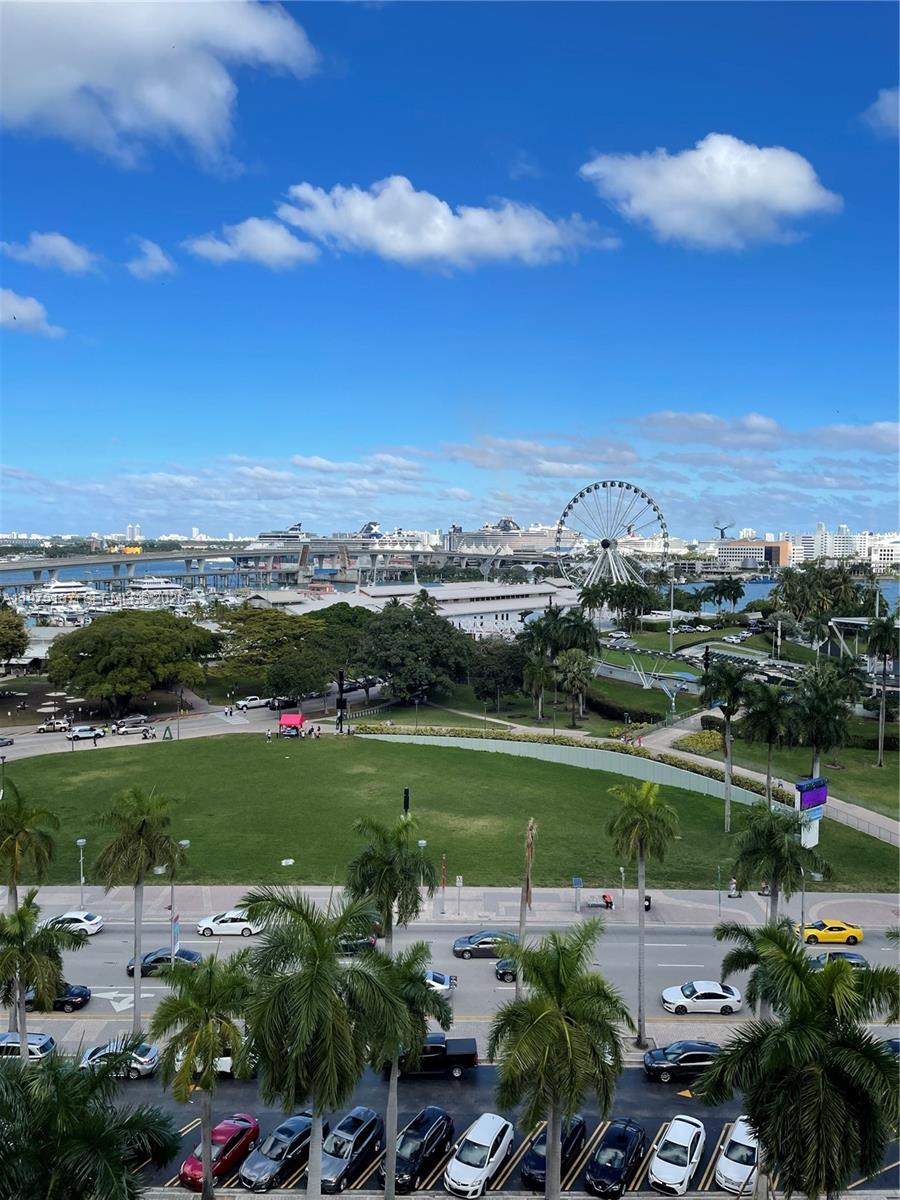 253 NE 2nd St # 2304