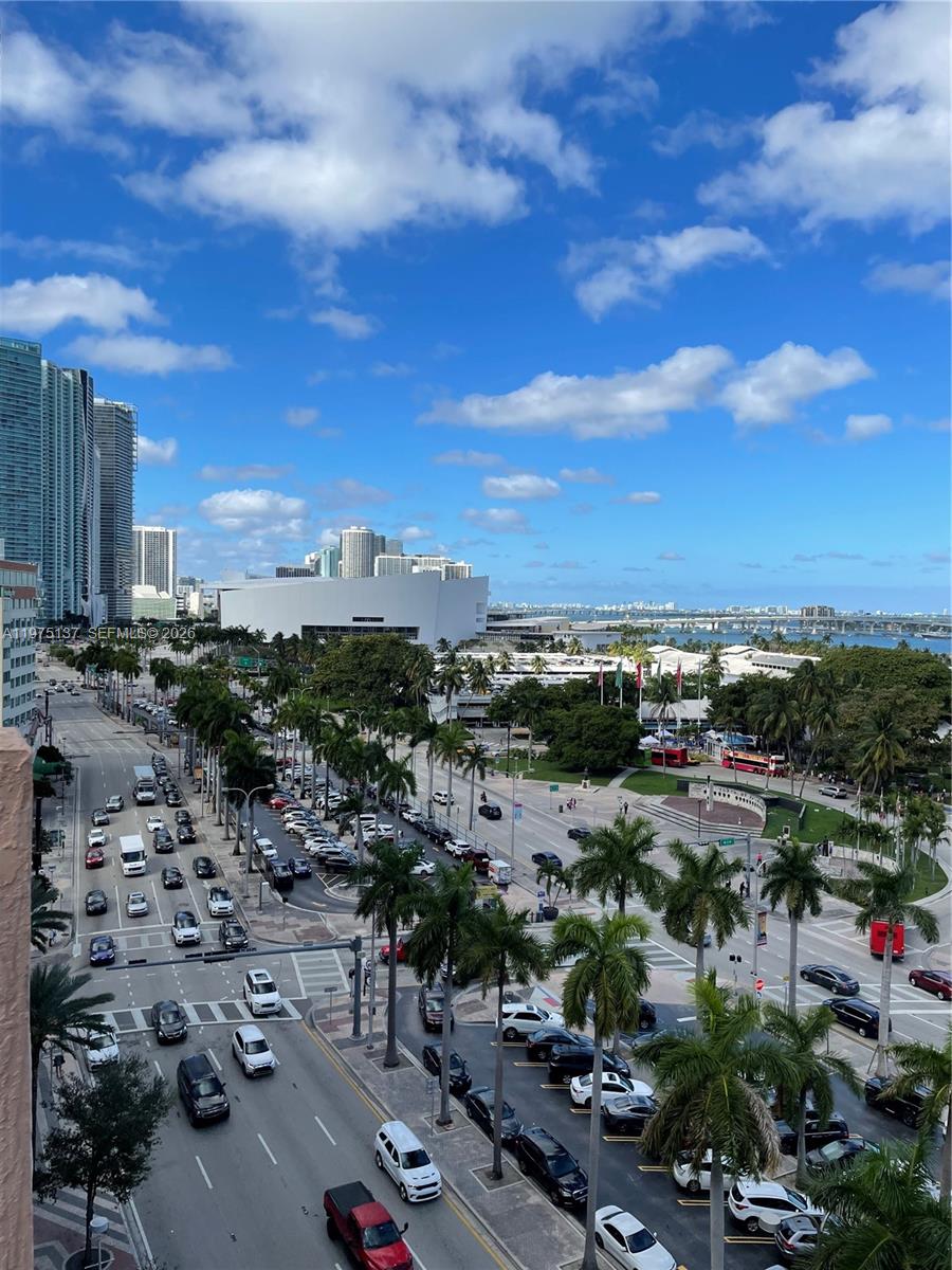 253 NE 2nd St # 2304