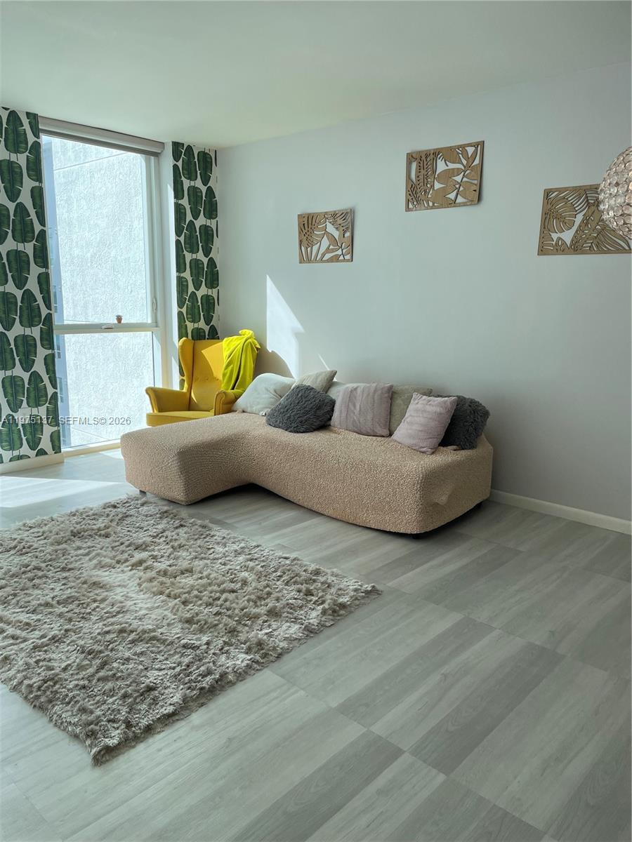 253 NE 2nd St # 2304