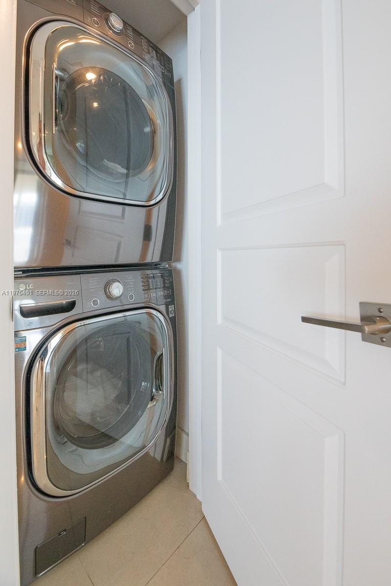 465 Brickell Ave # 4301