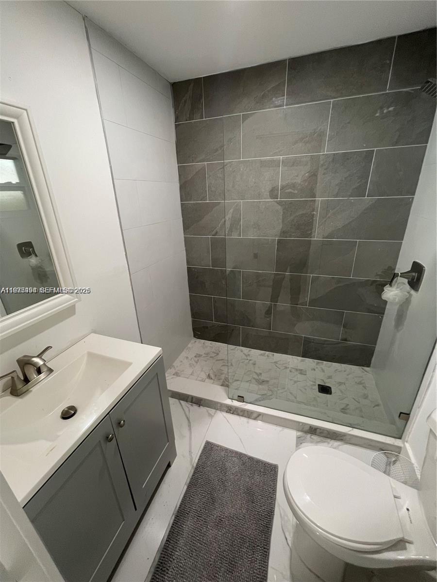 4910 SW 28th Ter # 3