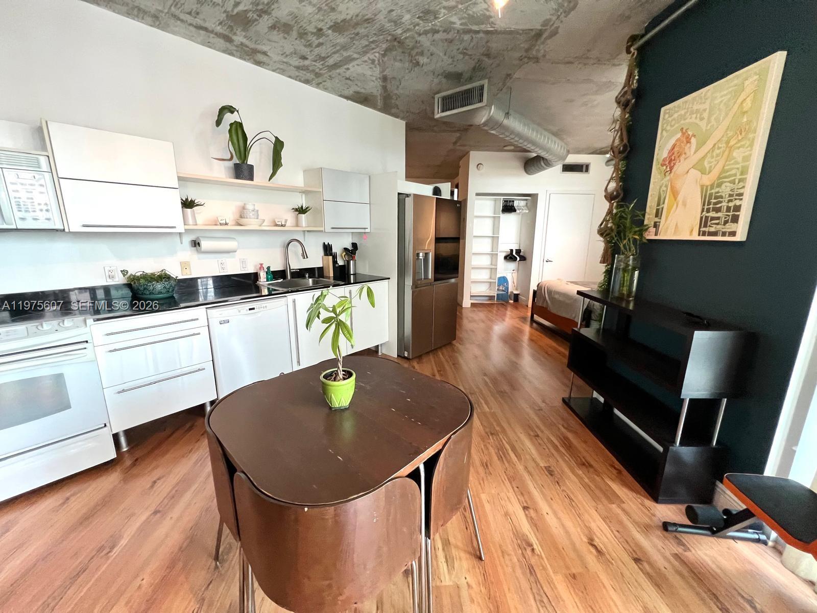 690 SW 1st Ct # 1934