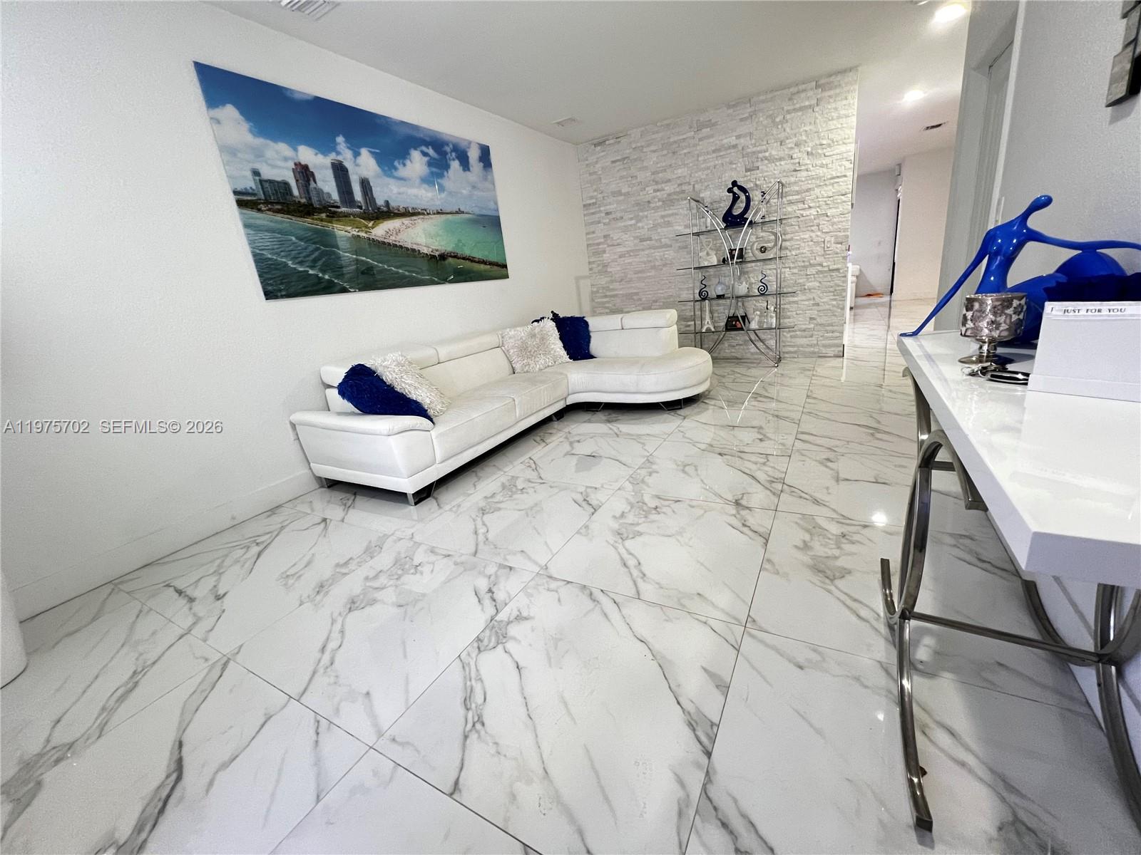 748 NE 34th Ave # 748