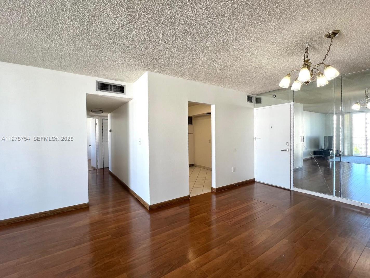 2801 NE 183rd St # 1914W