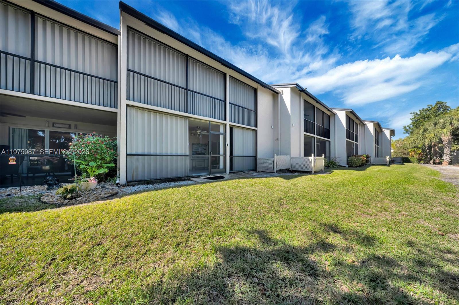 4040 Crystal Lake Dr # 105