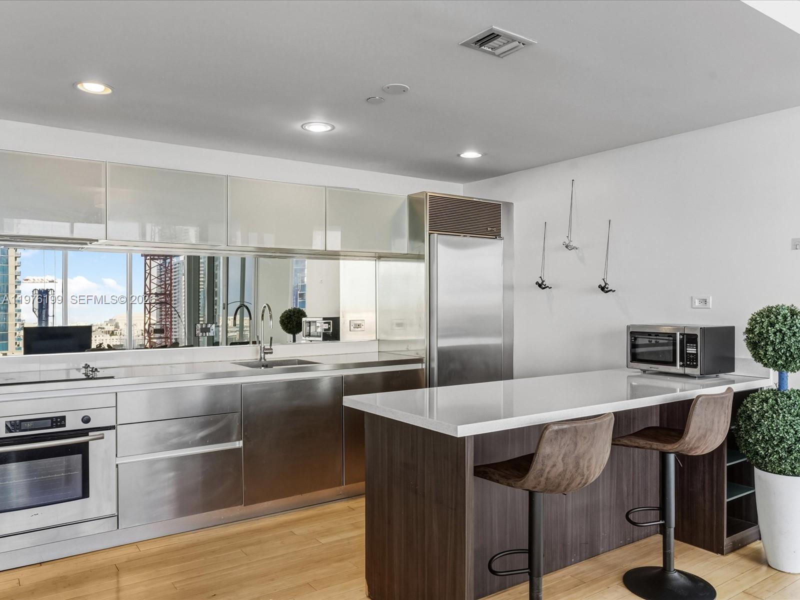 1040 Biscayne Blvd # 1107