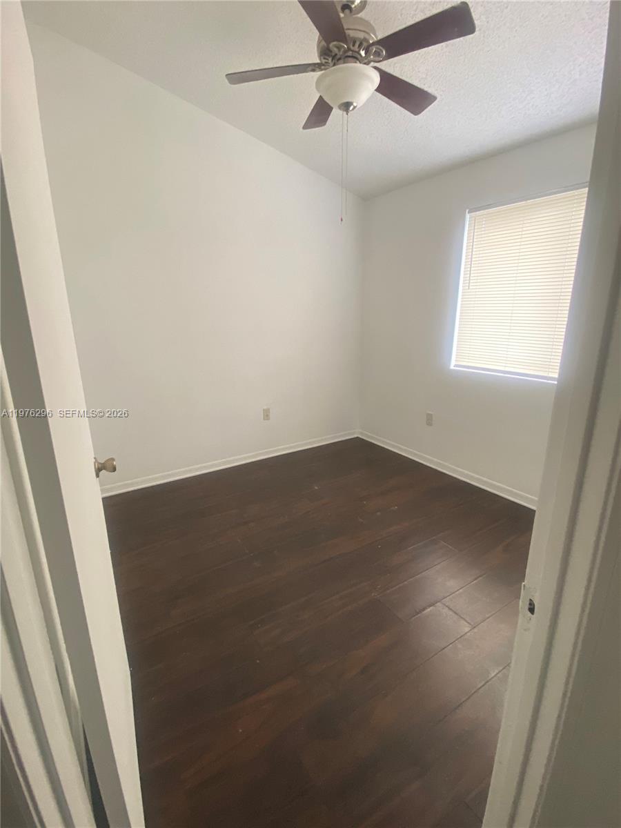 6245 Kendale Lakes Cir # 209