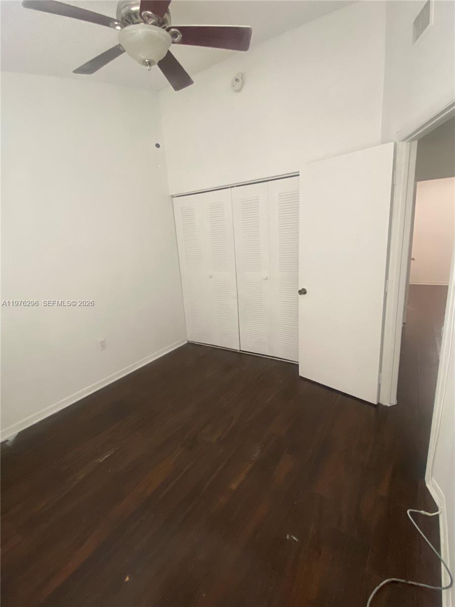 6245 Kendale Lakes Cir # 209