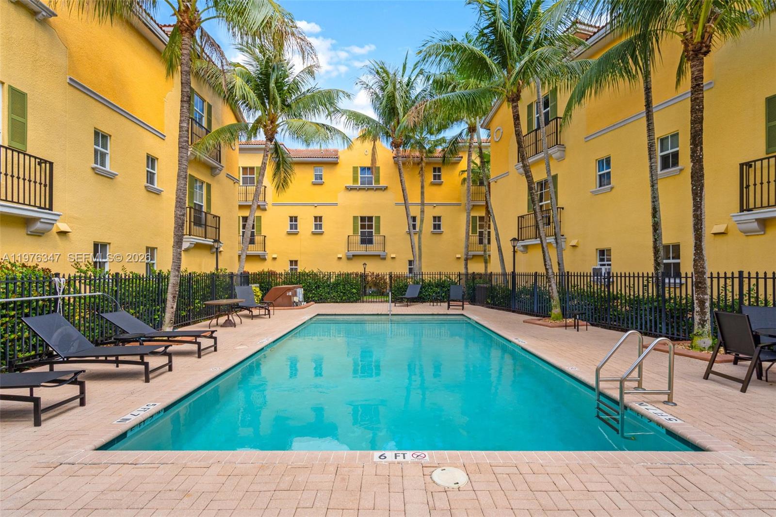 2540 SW 14th Ave # 206