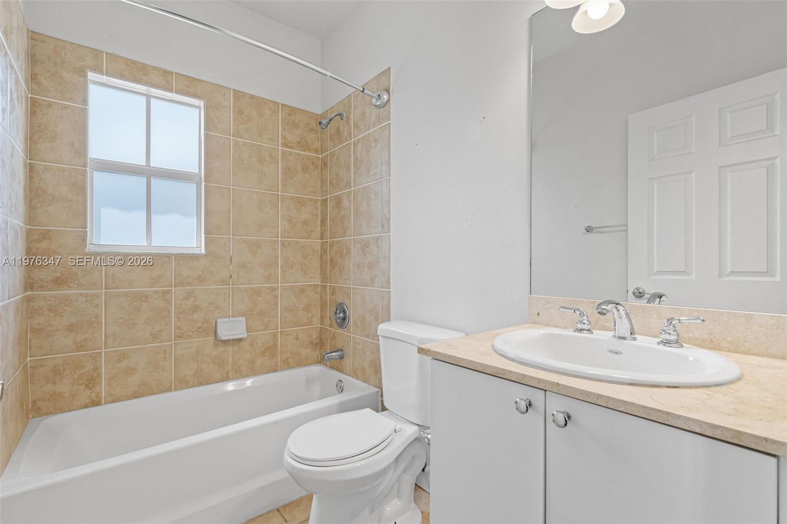 2540 SW 14th Ave # 206