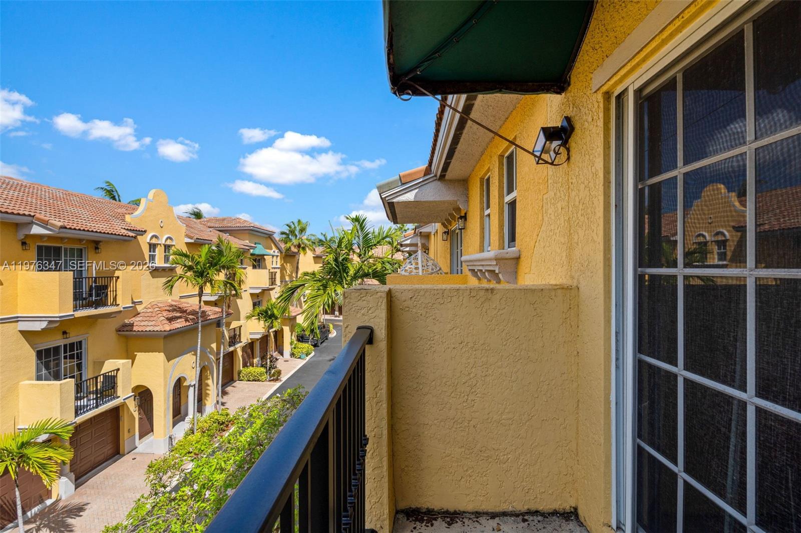 2540 SW 14th Ave # 206