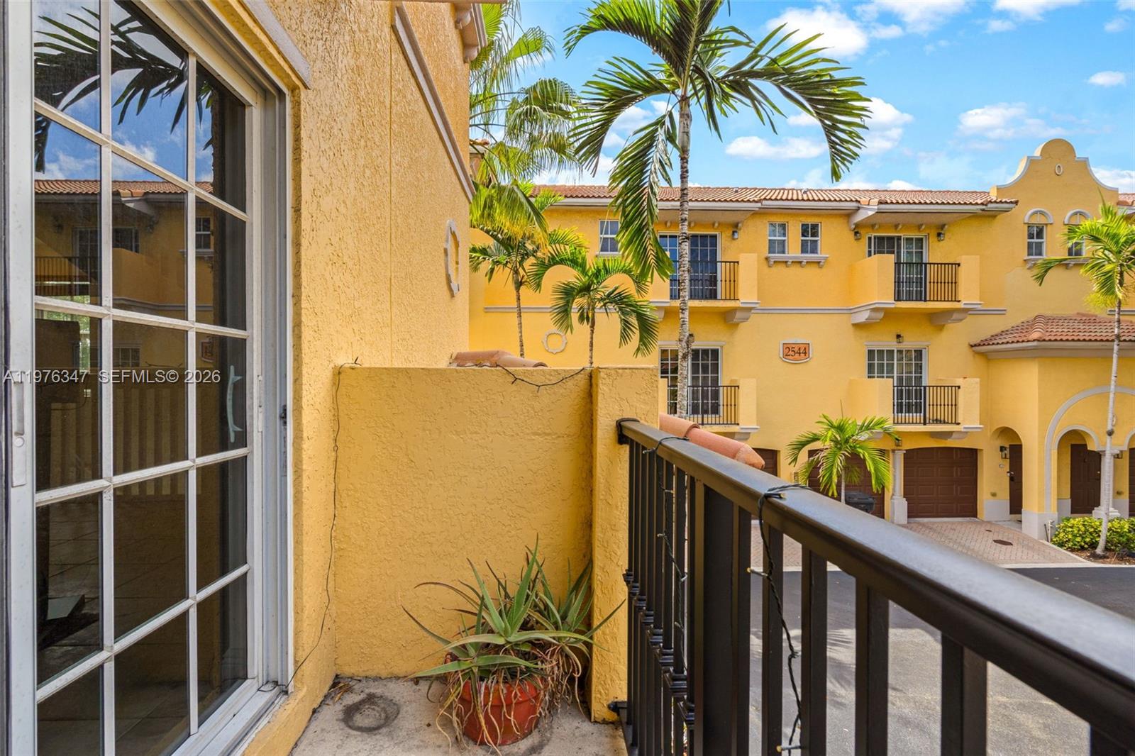 2540 SW 14th Ave # 206