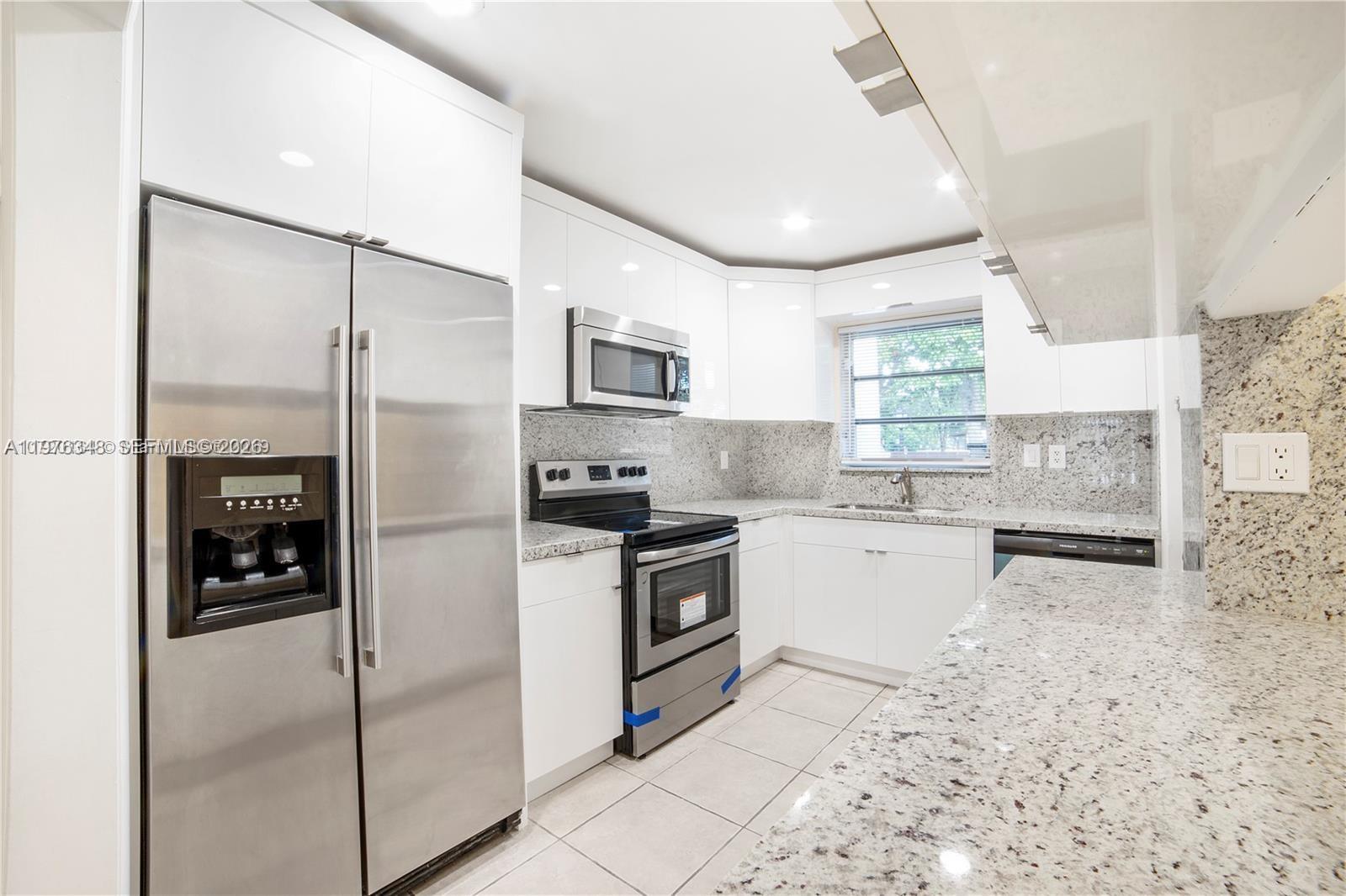 13726 Kendale Lakes Dr # 13726