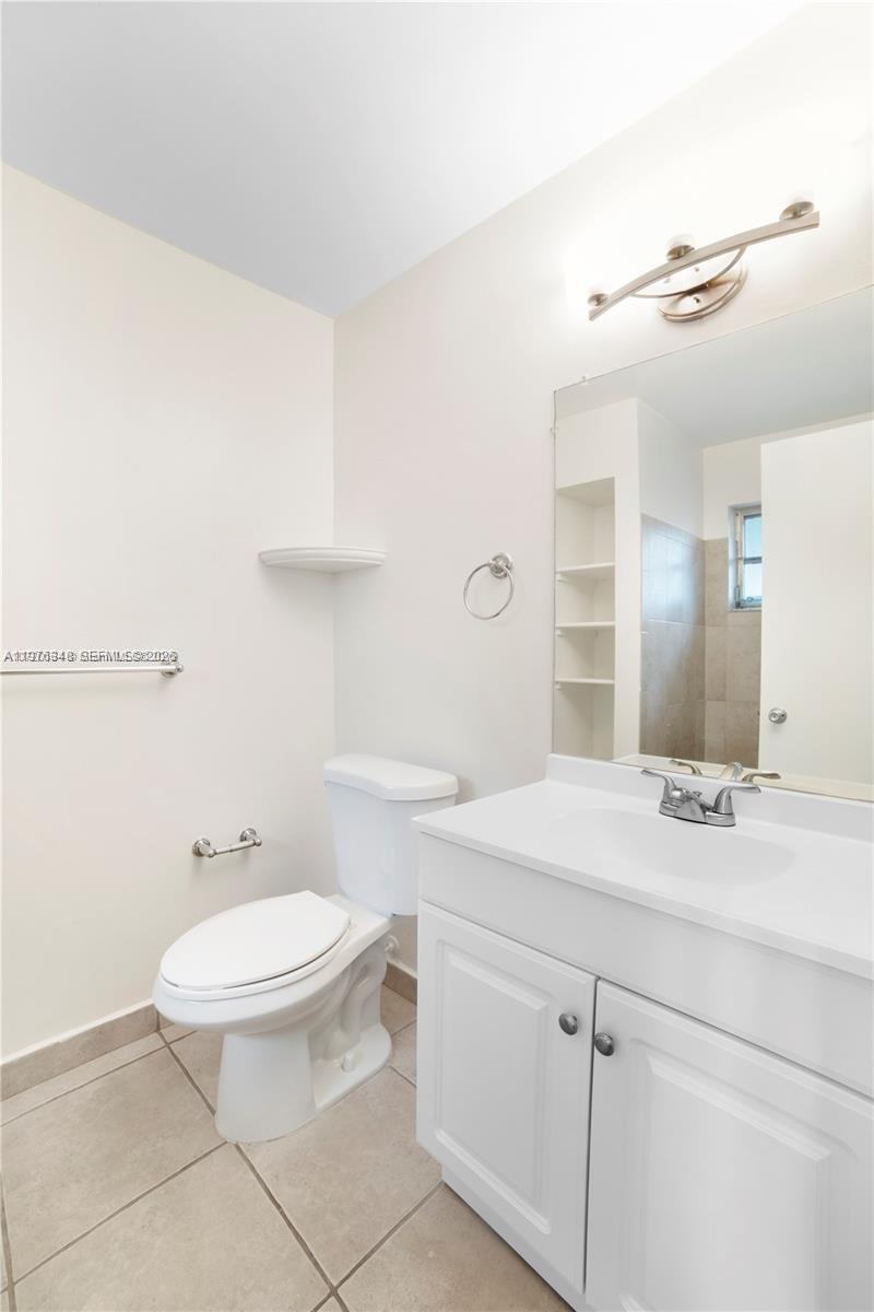 13726 Kendale Lakes Dr # 13726