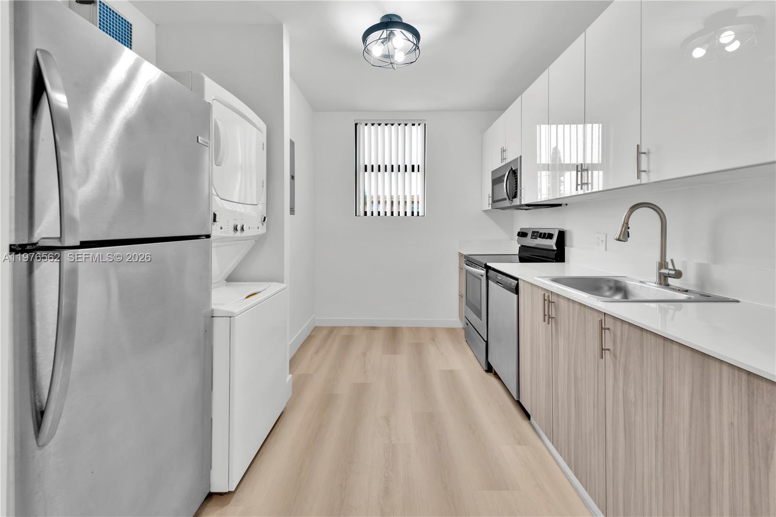 1119 SW 6th St # 102