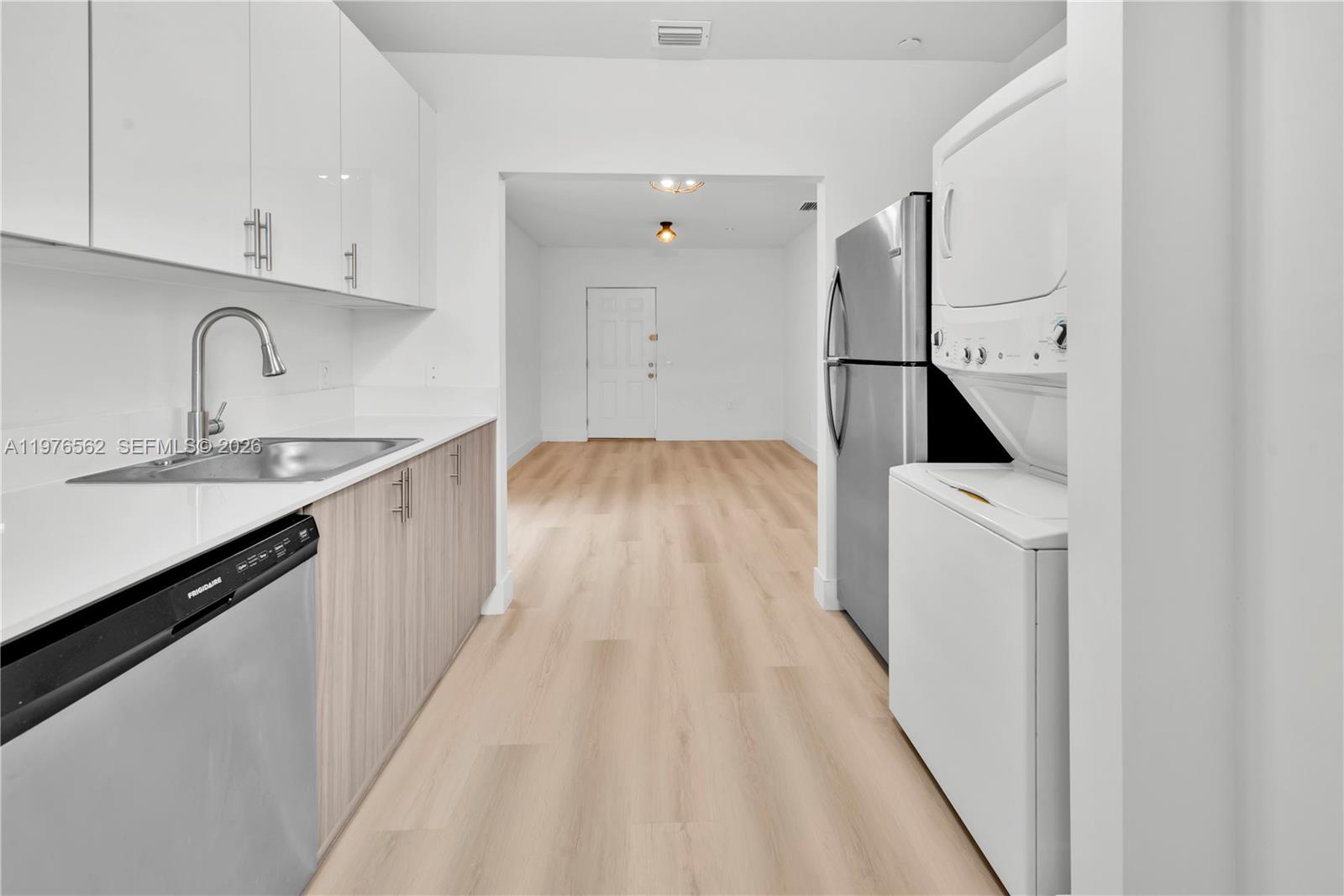 1119 SW 6th St # 102