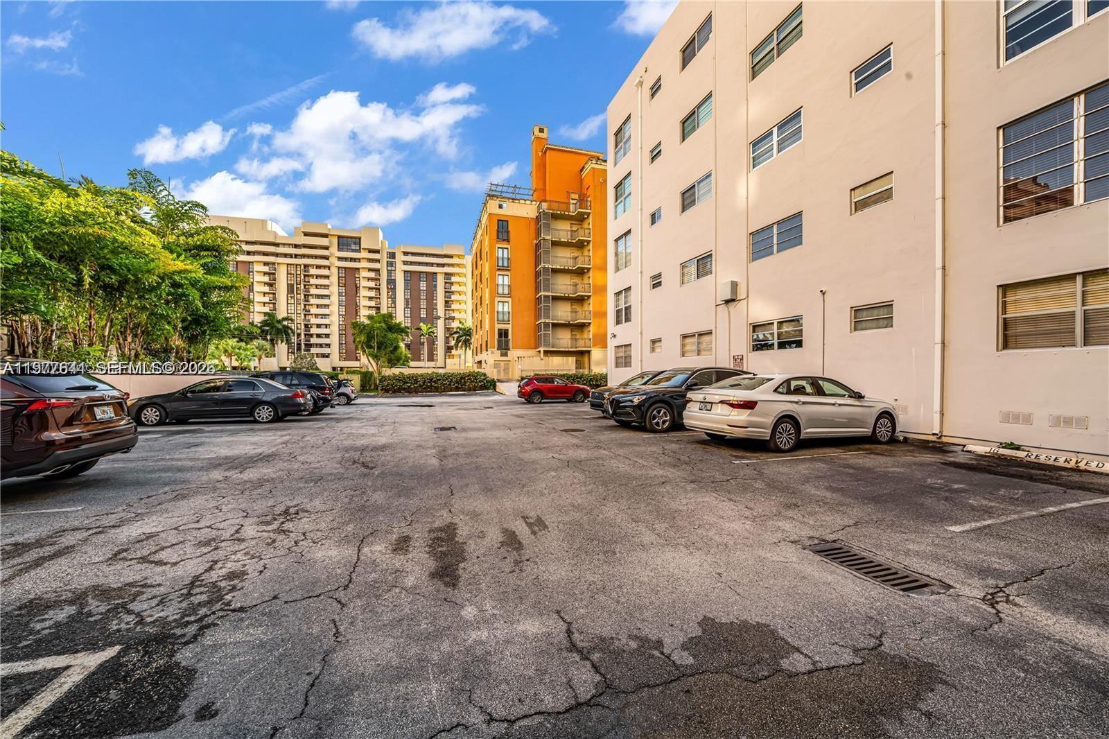 650 Coral Way # 206