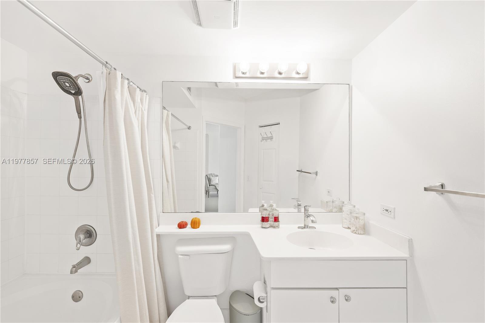 17100 N Bay Rd # 1810