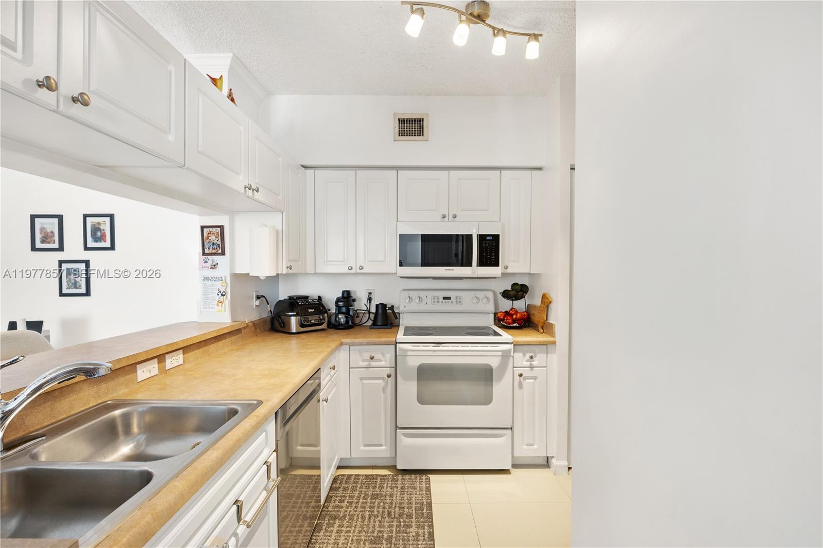 17100 N Bay Rd # 1810