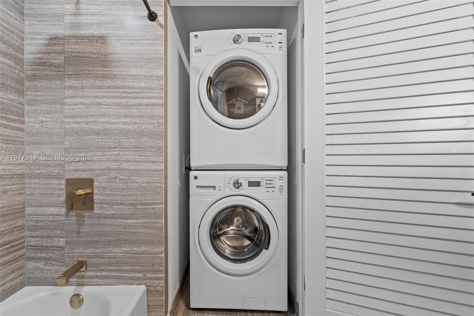 1010 Brickell Ave # 4009