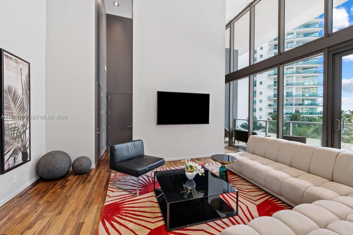 1300 Brickell Bay Dr # 2700