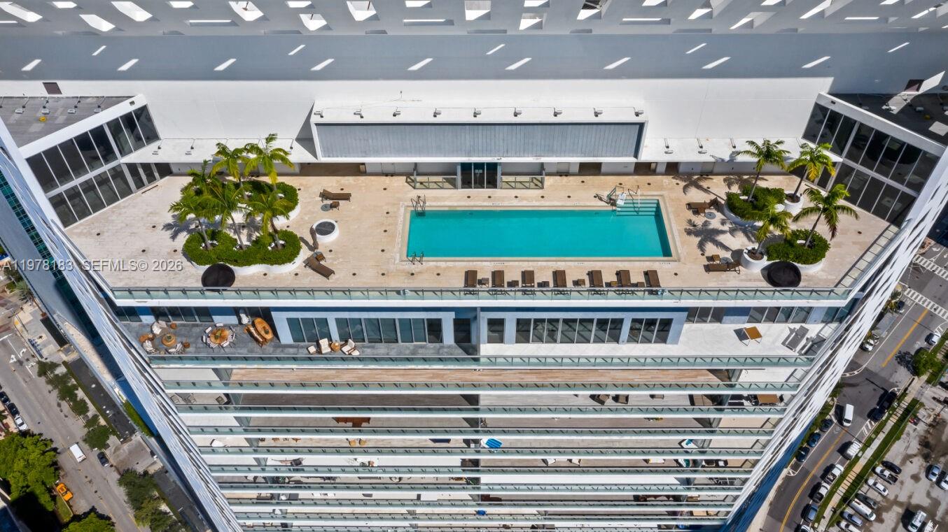 1300 Brickell Bay Dr # 2700