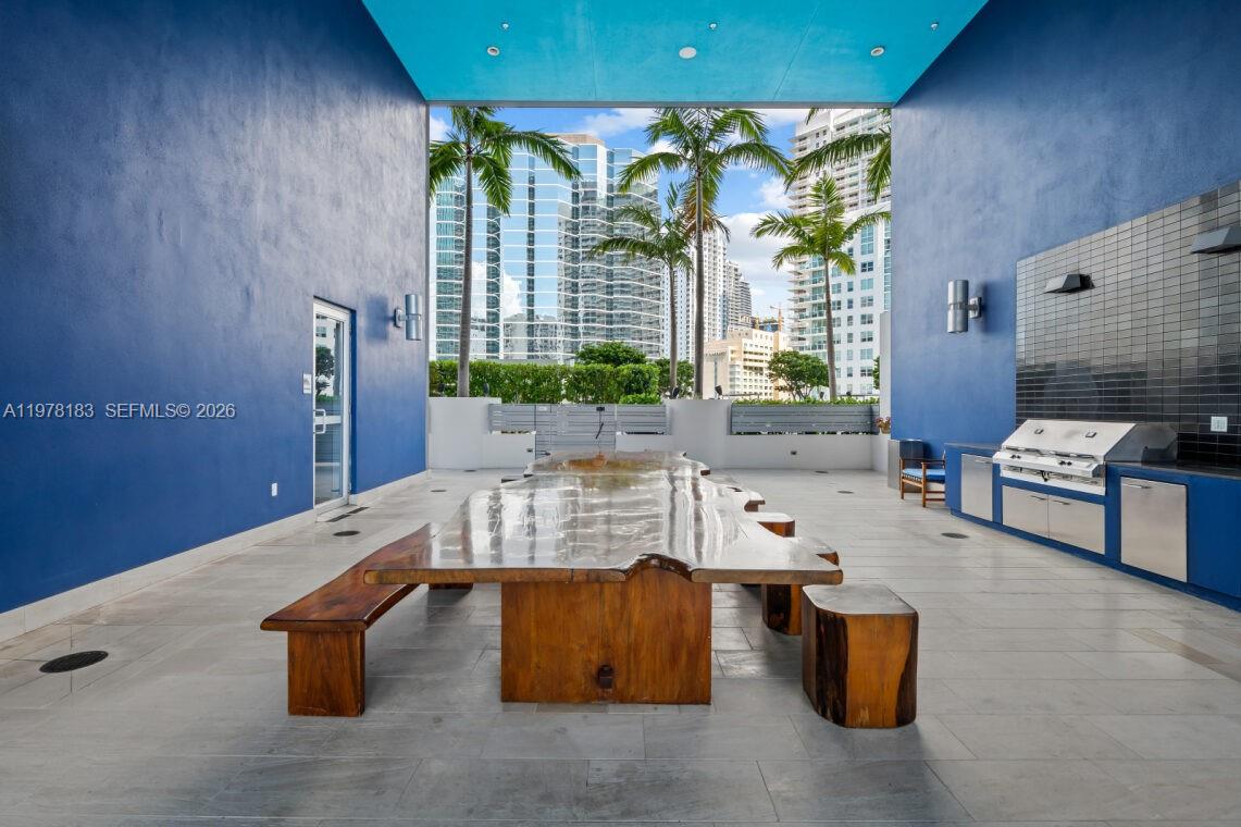 1300 Brickell Bay Dr # 2700