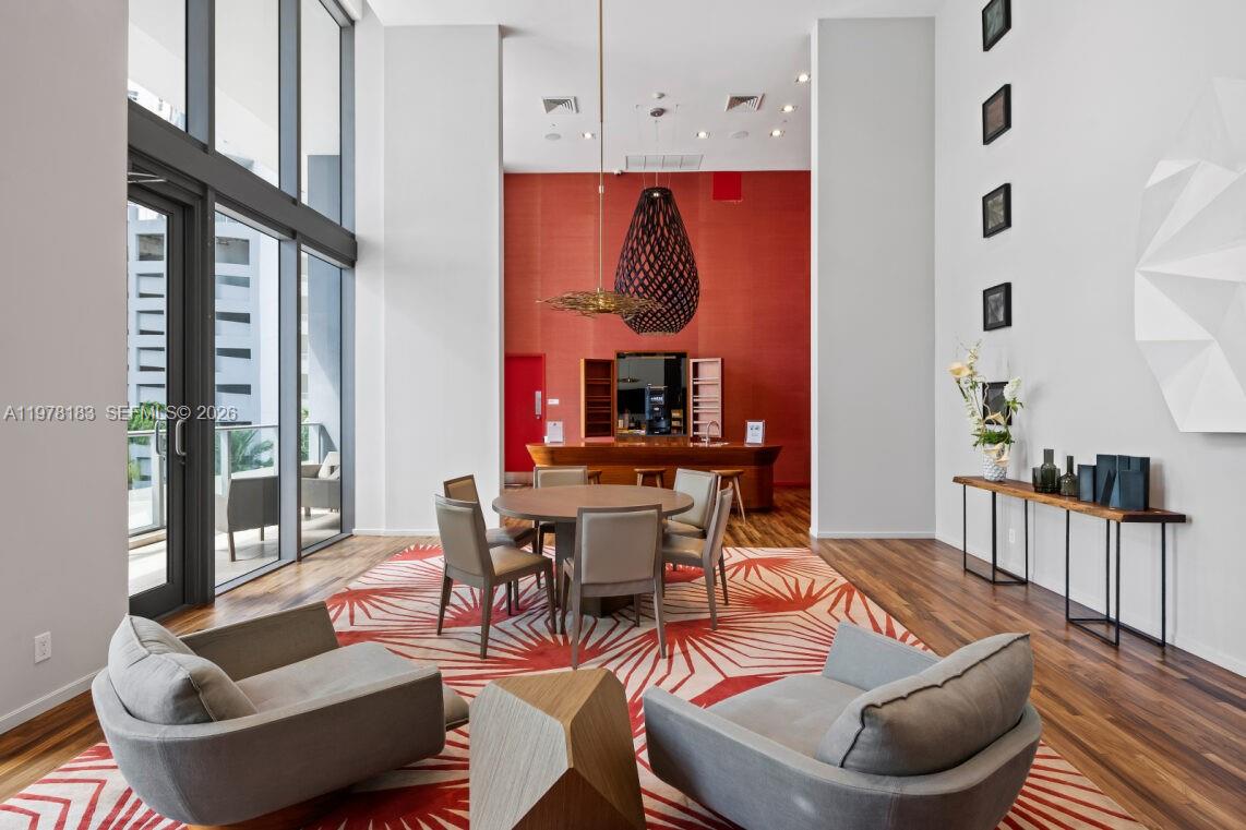 1300 Brickell Bay Dr # 2700