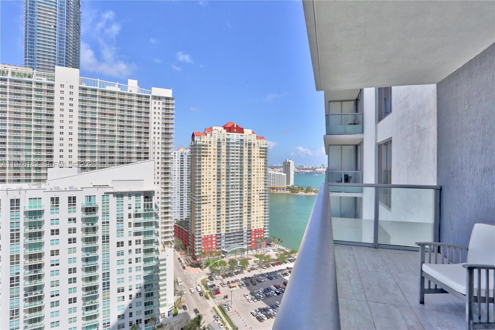 1300 Brickell Bay Dr # 2700