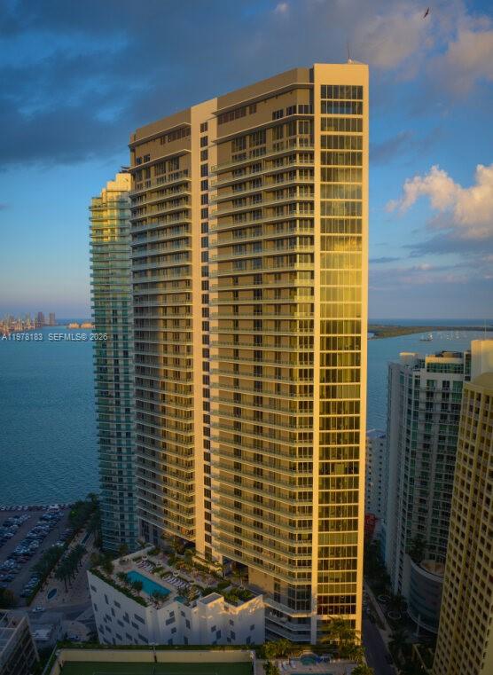 1300 Brickell Bay Dr # 2700