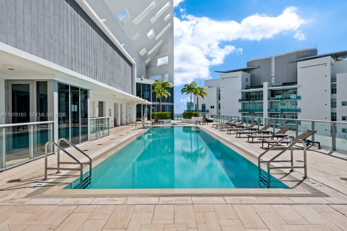 1300 Brickell Bay Dr # 2700
